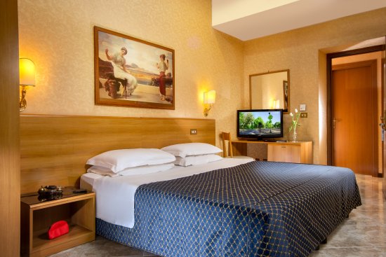 Foto HOTEL AMALIA ROMA