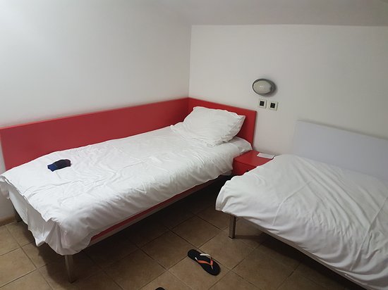 Foto Youth Hostel Merano Foto Youth Hostel Merano