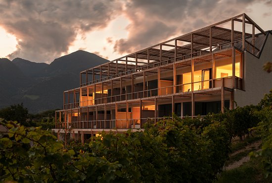 Foto Haller Suites and AO Restaurant