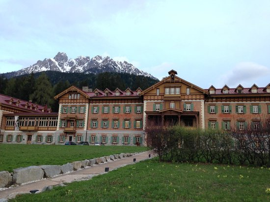 Foto Youth Hostel Dobbiaco
