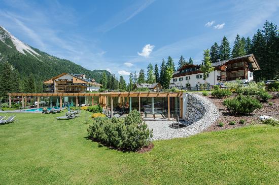 Foto Hotel Dolomitenhof & Chalet Alte Post