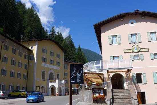 Foto Grand Hotel Rabbi