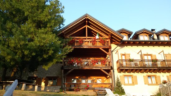 Foto Rifugio Predaia ai Todes'ci