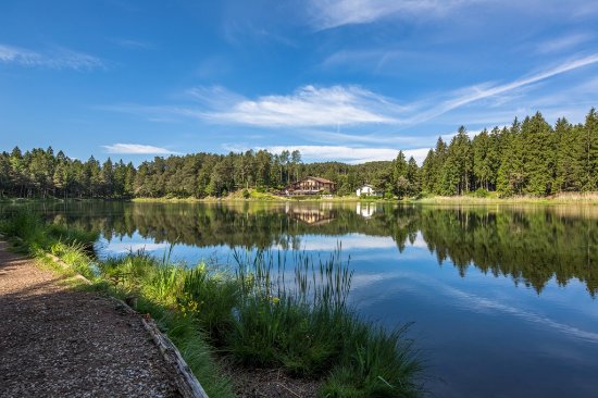 Foto Albergo Lago Santa Colomba Foto Albergo Lago Santa Colomba